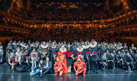 Dainuoti populiariausiame lietuviškame miuzikle  iš JAV atvyksta 60 žmonių