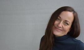 Moteris, kuriai paklūsta mušamieji instrumentai