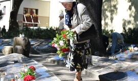 Nukentėjusiems pagerbti - Tremtinių skveras