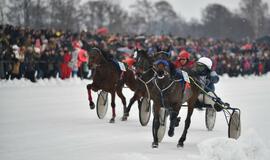 Finišavo tradicinės ristūnų žirgų lenktynės „Sartai 2019“