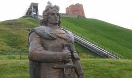 Kodėl valstybė šaudo sau į papades