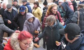 Naujajame turguje išdalinta 1000 spurgų