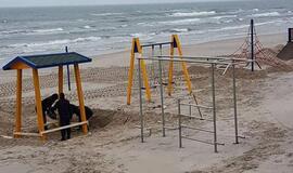 Paplūdimiai jau ruošiami naujam sezonui