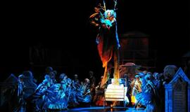 Nesenstantis „Smuikininkas ant stogo“ grįžta