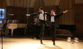 Teatralai gaudė pirmąją bangą