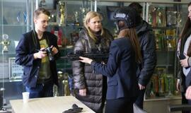 Atvirų durų diena policijoje vėl sukvietė būrius moksleivių