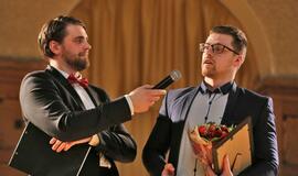 Teatralai gaudė pirmąją bangą