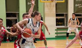 Ragina burtis krepšinio sirgalius