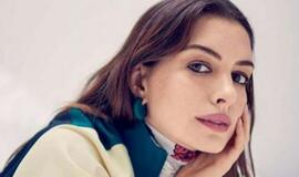 Aktorė A. Hathaway alkoholio nevartos, kol jos sūnus taps pilnamečiu