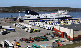 Didėja laivai, ilgėja pirsai