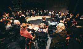 Feminizmo ir egzistencializmo paieškos teatre