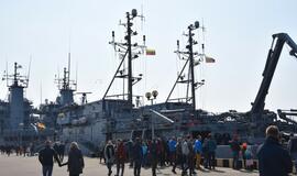 Nato laivų lankytojai