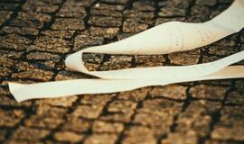 Feminizmo ir egzistencializmo paieškos teatre