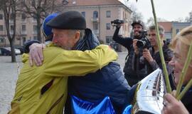 Klaipėdiečių poros kelionė dviračiais į Filipinus baigėsi netikėtai