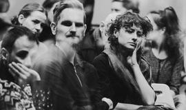 Feminizmo ir egzistencializmo paieškos teatre