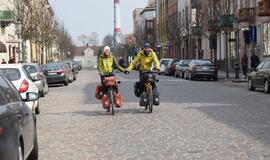 Klaipėdiečių poros kelionė dviračiais į Filipinus baigėsi netikėtai