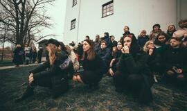 Feminizmo ir egzistencializmo paieškos teatre