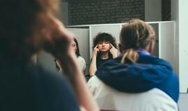 Feminizmo ir egzistencializmo paieškos teatre