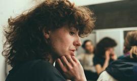 Feminizmo ir egzistencializmo paieškos teatre