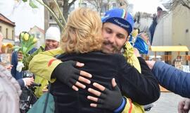 Klaipėdiečių poros kelionė dviračiais į Filipinus baigėsi netikėtai