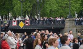 Meridianas išskleidė bures