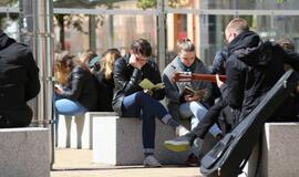 Klaipėdos jaunimas skaito knygas