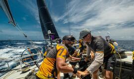 Karibų sezoną „Ambersail 2“ uždarė su trenksmu: aplenkė du šimtapėdžius konkurentus ir iškovojo Lietuvai sidabrą