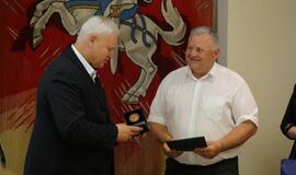 Meras pasveikino Lietuvos rankinio lygos čempionus