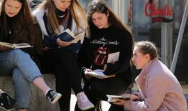 Klaipėdos jaunimas skaito knygas