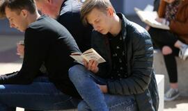 Klaipėdos jaunimas skaito knygas