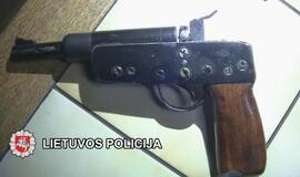 Grupuotė labai dideliais kiekiais vežė narkotikus