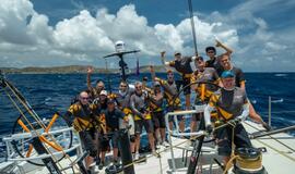 Karibų sezoną „Ambersail 2“ uždarė su trenksmu: aplenkė du šimtapėdžius konkurentus ir iškovojo Lietuvai sidabrą