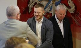 Meras pasveikino Lietuvos rankinio lygos čempionus