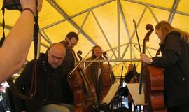 Koncertas Senajame turguje