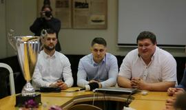 Meras pasveikino Lietuvos rankinio lygos čempionus