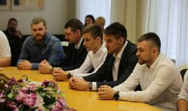 Meras pasveikino Lietuvos rankinio lygos čempionus