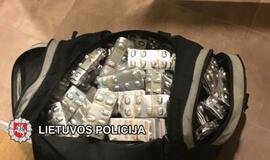 Grupuotė labai dideliais kiekiais vežė narkotikus