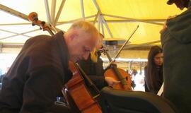 Koncertas Senajame turguje