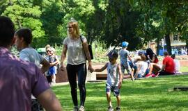 "Interact" jaunimas sveikino Klaipėdos mažuosius