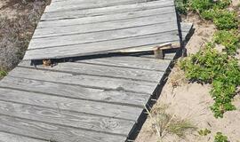 Takelis į moterų pliažą - tik jogams