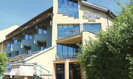 Verslininkai viešbučius pavertė pinigų plovykla