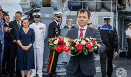 Jūra sužydėjo gėlėmis – pagerbti žuvusieji