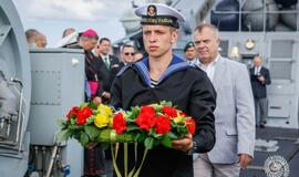 Jūra sužydėjo gėlėmis – pagerbti žuvusieji