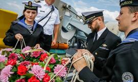 Jūra sužydėjo gėlėmis – pagerbti žuvusieji