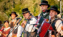 Gyvosios istorijos festivalis žemaičių dvasią žadins ant piliakalnio Kartenoje