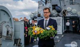 Jūra sužydėjo gėlėmis – pagerbti žuvusieji