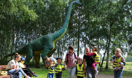 "Rožių planetos" vaikai pramogavo dinozaurų parke