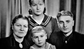 Klaipėdos akvarelės: namai ir žmonės (592)