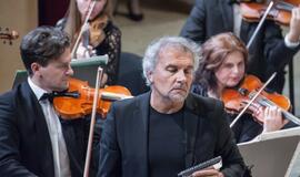 Klaipėdoje liejosi lūpinės armonikėlės trelės