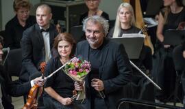 Klaipėdoje liejosi lūpinės armonikėlės trelės